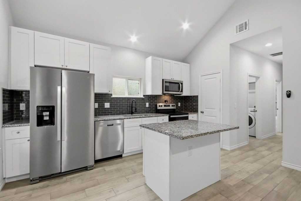 16902 Balmoral - Photo 2 of 14