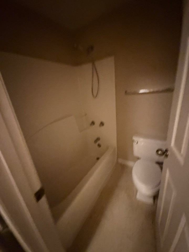 1133 Fortner St #B8 - Photo 6 of 11