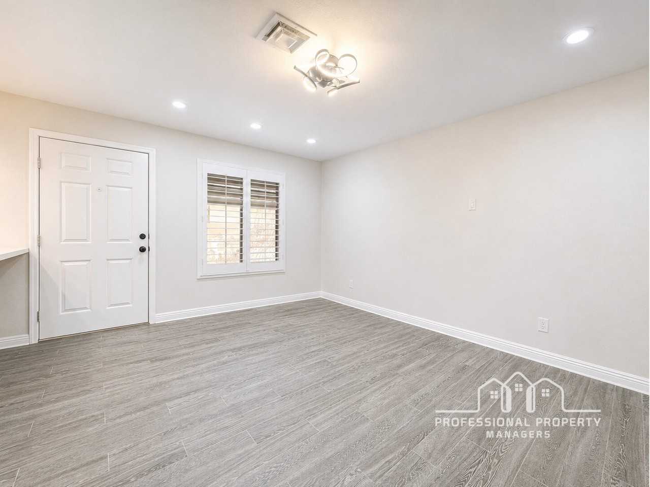 1700 S Crowder Ave Unit 7 - Photo 2 of 22