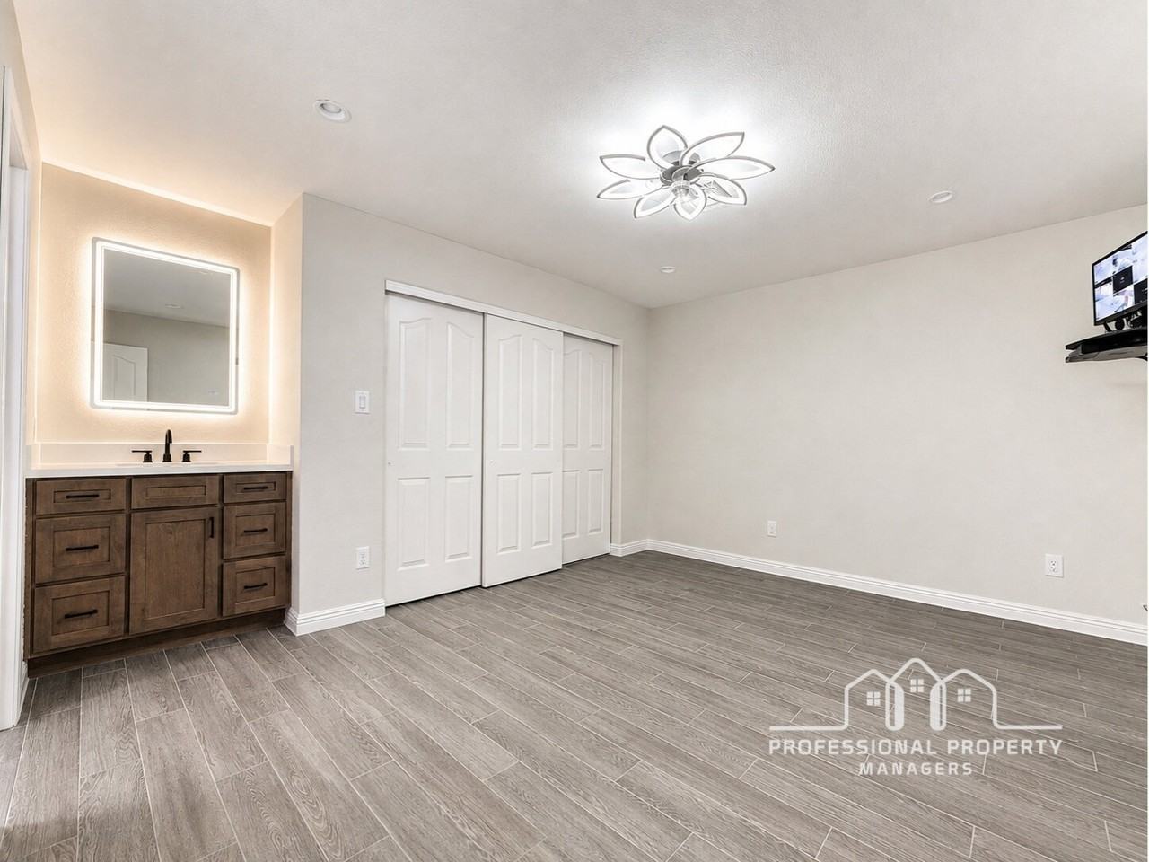 1700 S Crowder Ave Unit 7 - Photo 6 of 22