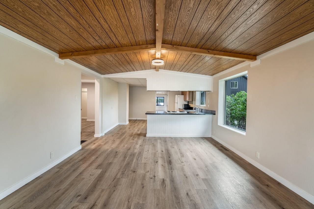 306 Mill St - Photo 3 of 21