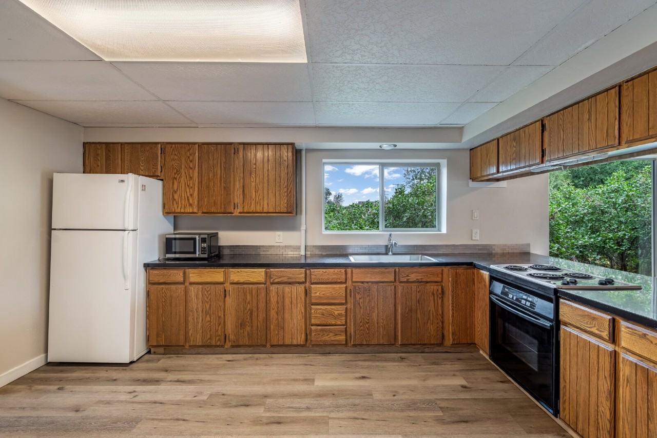 306 Mill St - Photo 6 of 21