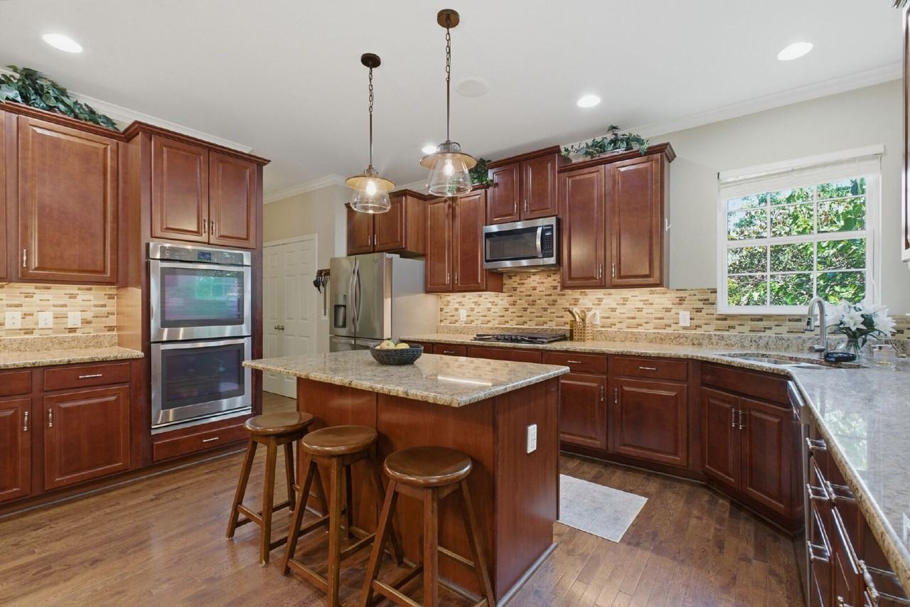 4311 Minette Ct - Photo 4 of 29