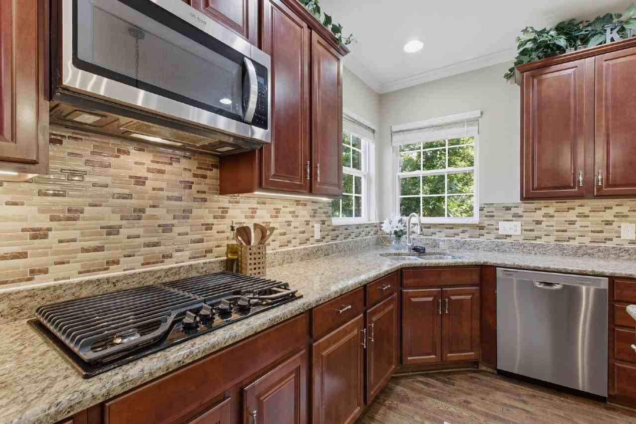 4311 Minette Ct - Photo 6 of 29