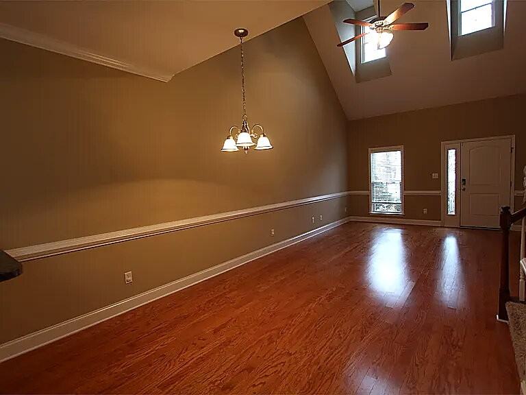 307 Buxton Ln - Photo 4 of 16