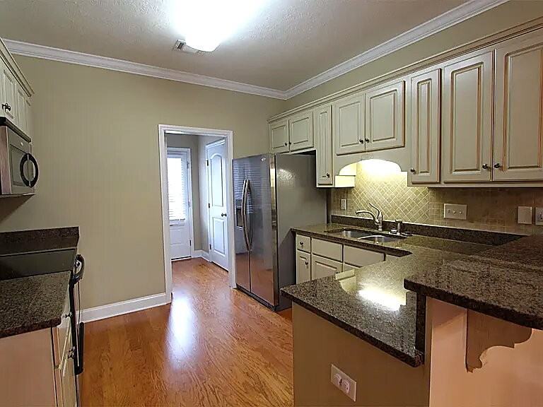 307 Buxton Ln - Photo 5 of 16