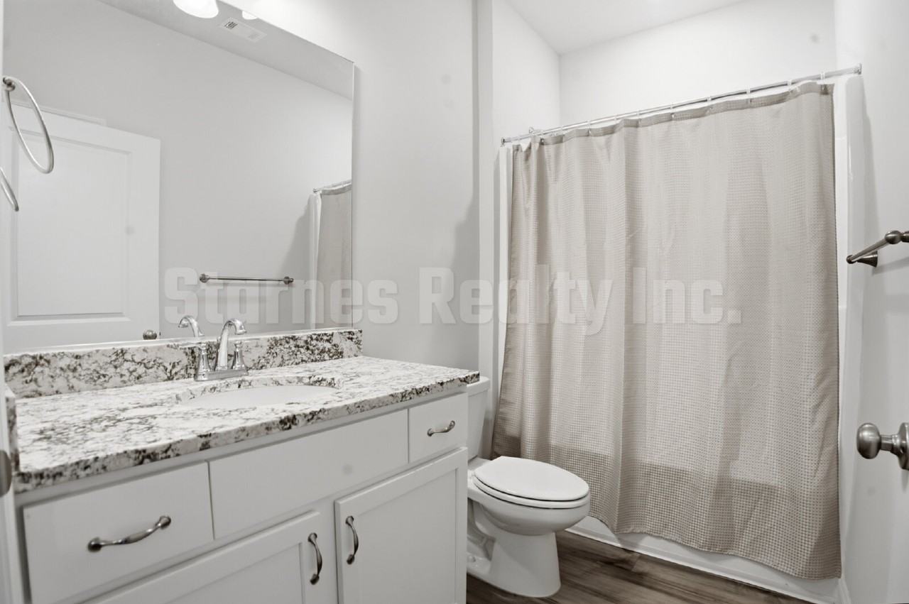 666 Hampton Dr - Photo 5 of 16