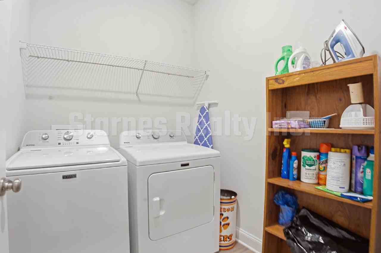 666 Hampton Dr - Photo 6 of 16