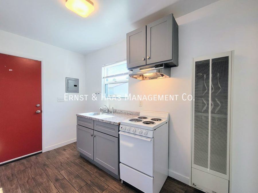 4514 Linden Ave #A - Photo 3 of 9