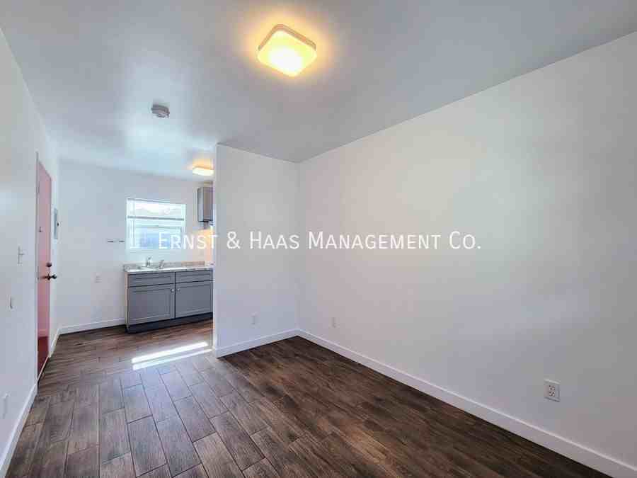 4514 Linden Ave #A - Photo 5 of 9