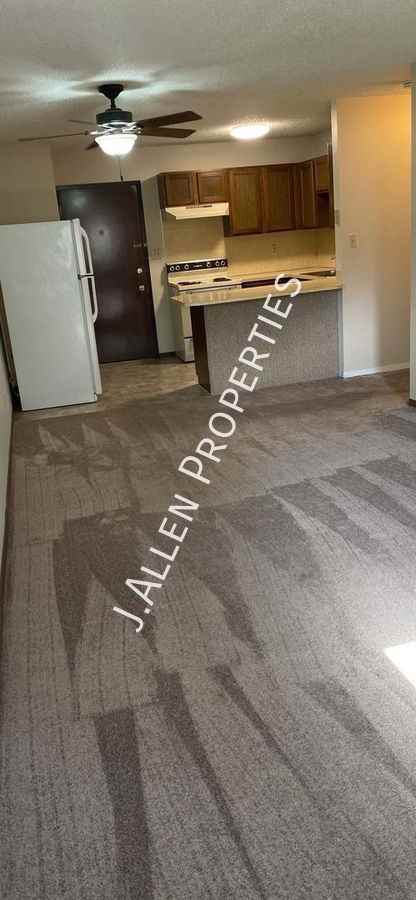606 W Prairie Ave - Photo 2 of 8