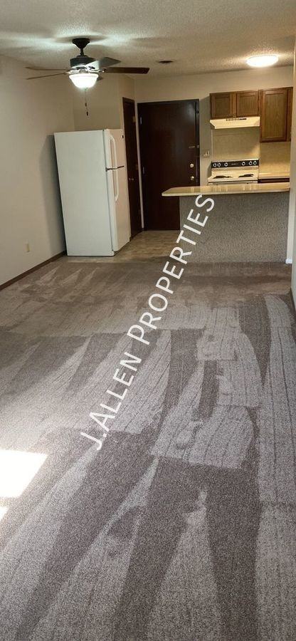 606 W Prairie Ave - Photo 5 of 8
