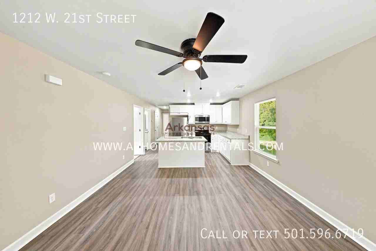 1212 W 21st St - Photo 3 of 13