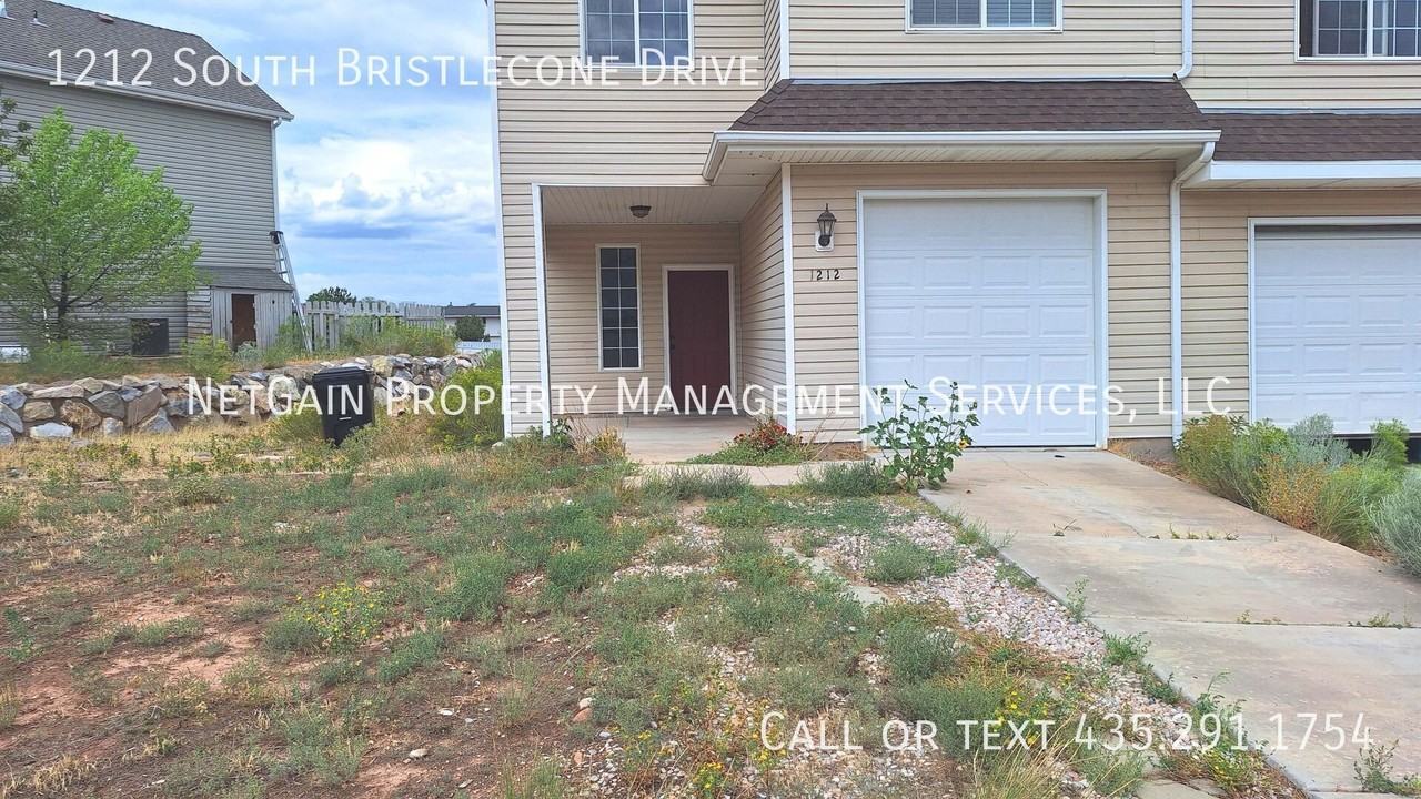 1212 S Bristlecone Dr - Photo 2 of 24