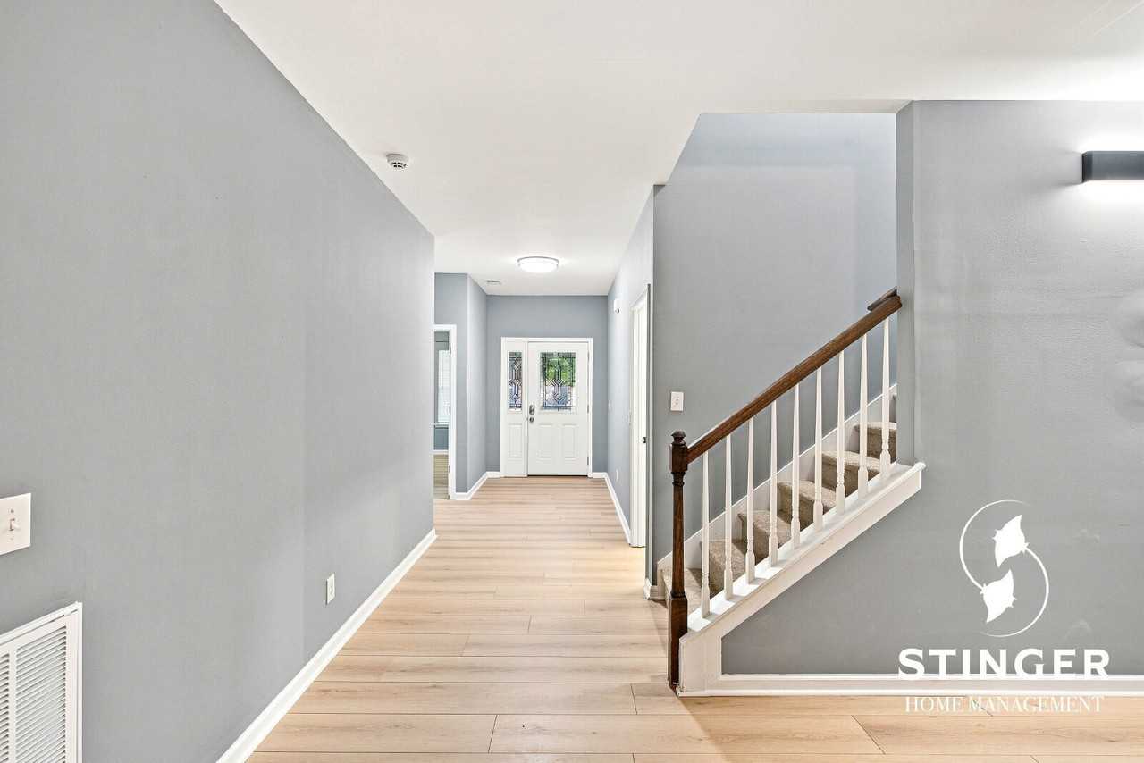 117 Mission Way - Photo 4 of 36