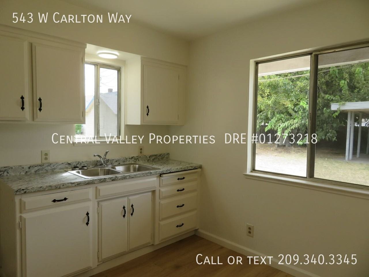 543 W Carlton Way - Photo 2 of 6