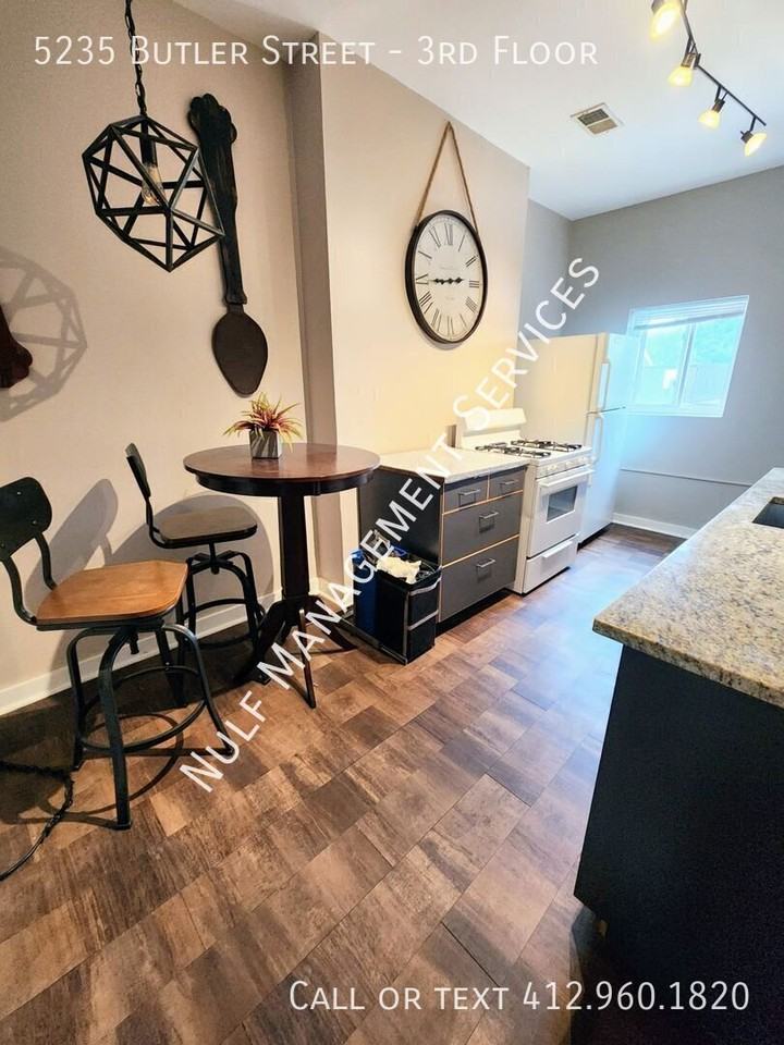 5235 Butler St #3rdFL - Photo 3 of 10