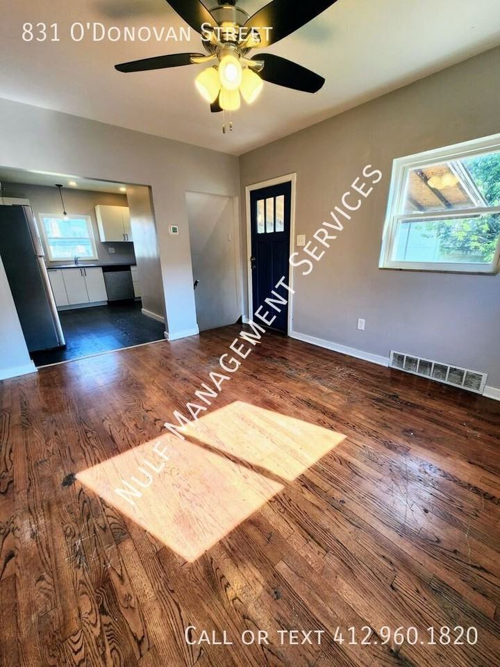 831 Odonovan St - Photo 2 of 11