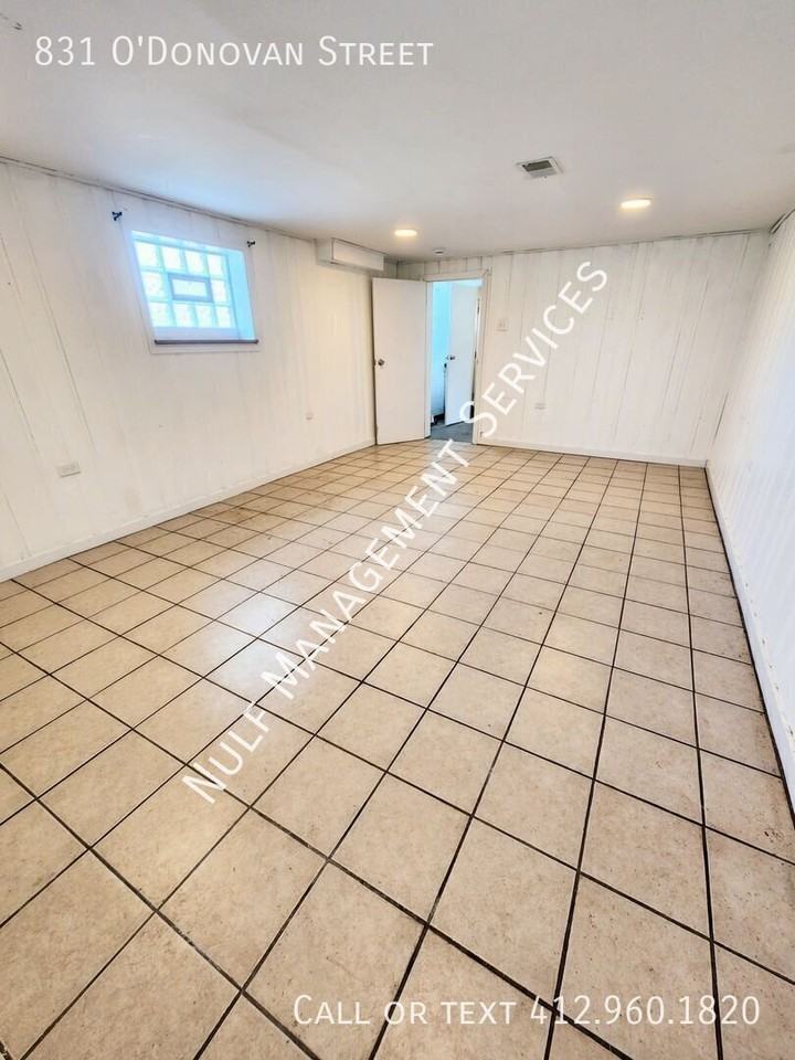 831 Odonovan St - Photo 7 of 11