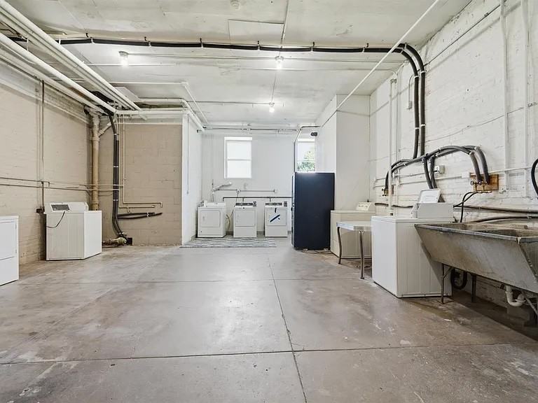 The Central Apartments - Photo 6 of 21