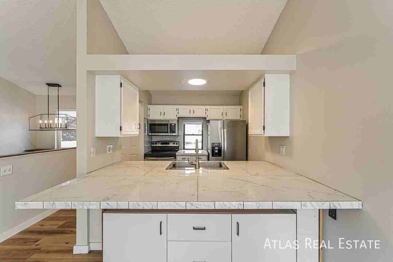 4185 S Richfield Way - Photo 6 of 17