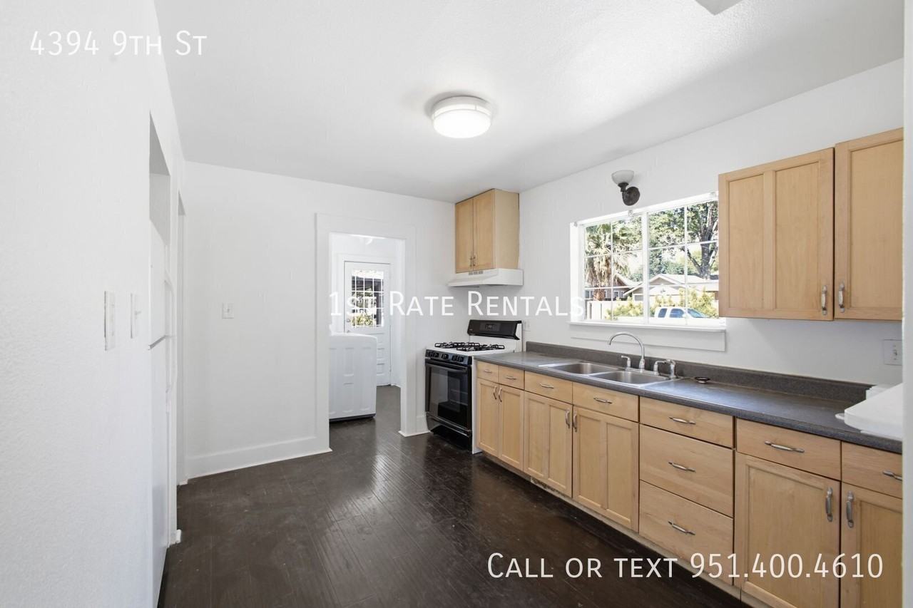 4394 9th St - Photo 4 of 13