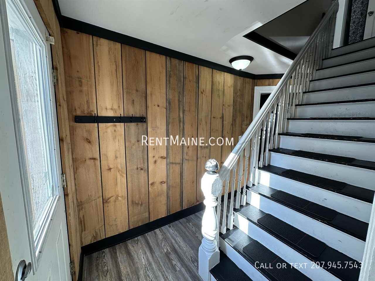 137 Grove St - Photo 6 of 12