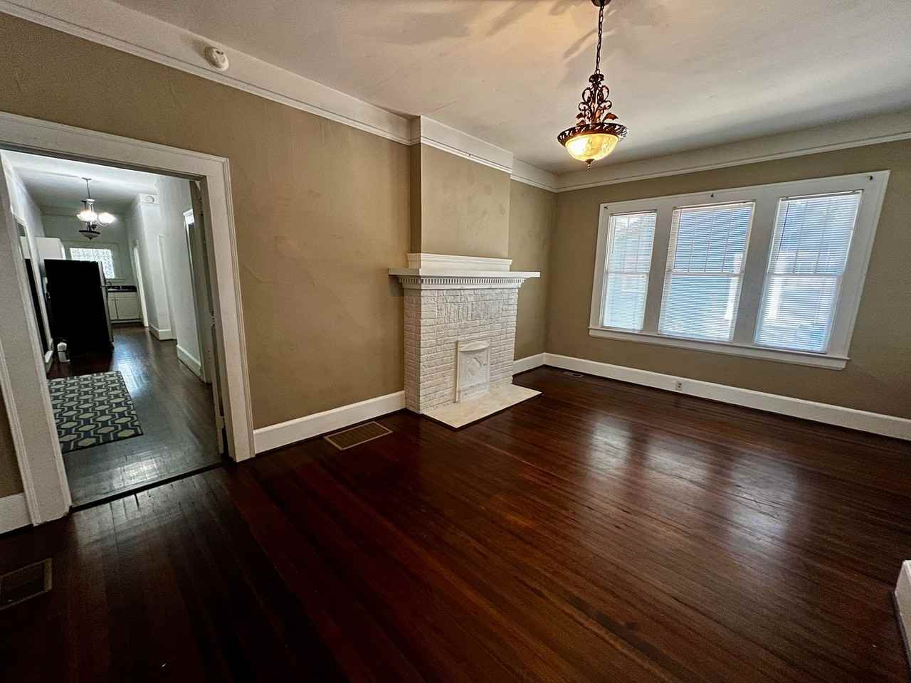 1001 Florence St - Photo 4 of 13