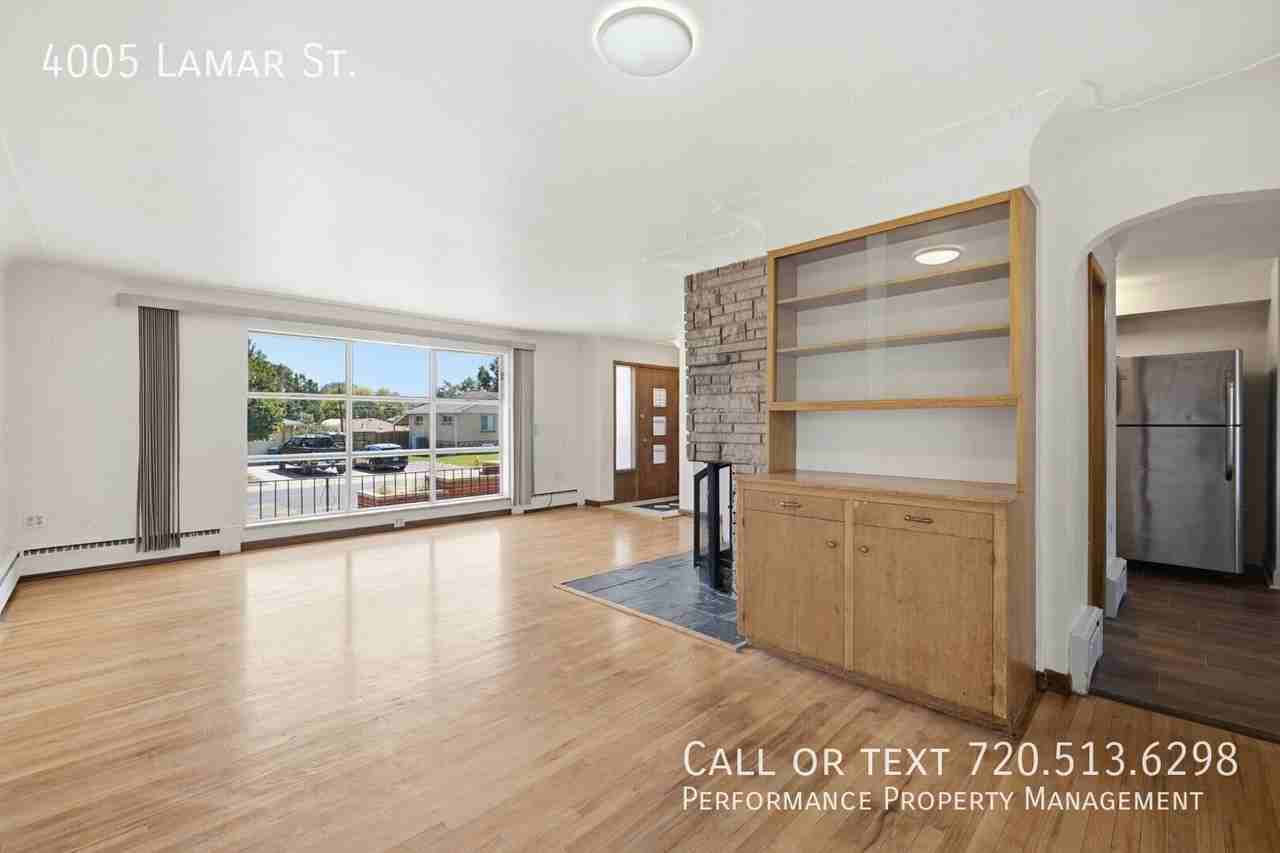 4005 Lamar St - Photo 5 of 31
