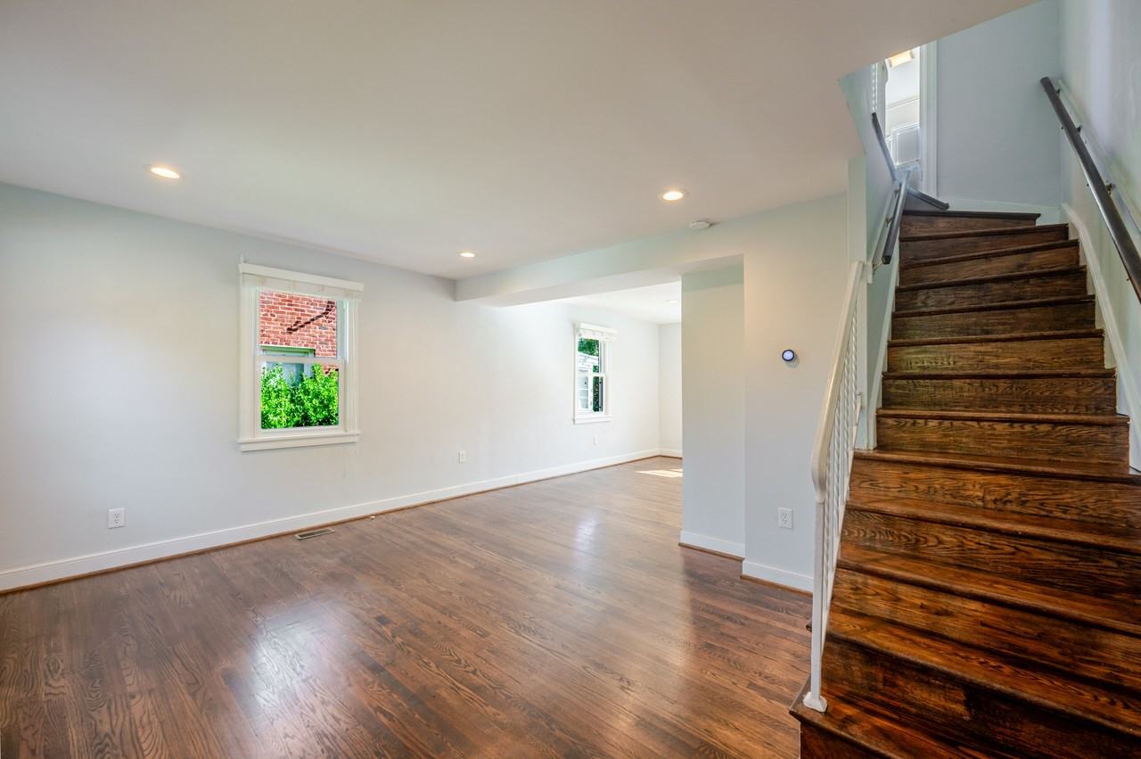 4963 8th St Ne - Photo 4 of 43