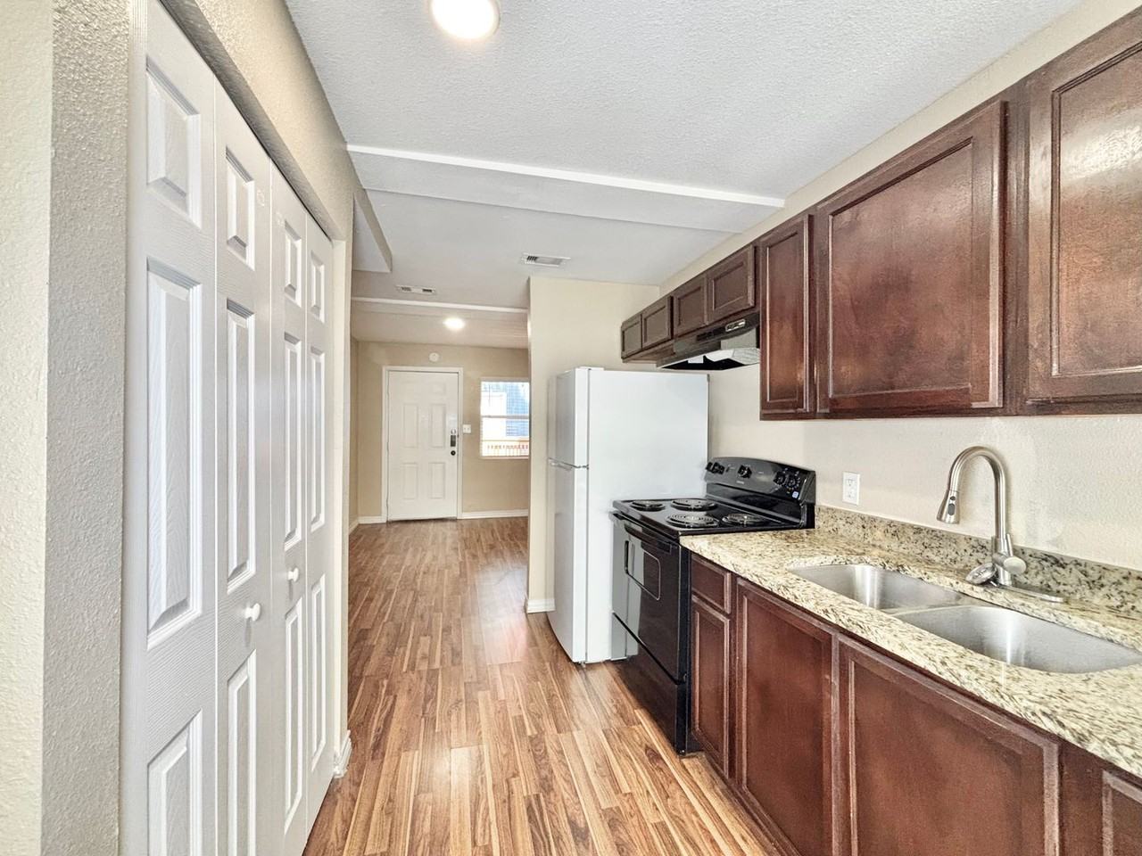 1033 Rivas St #201 - Photo 5 of 14