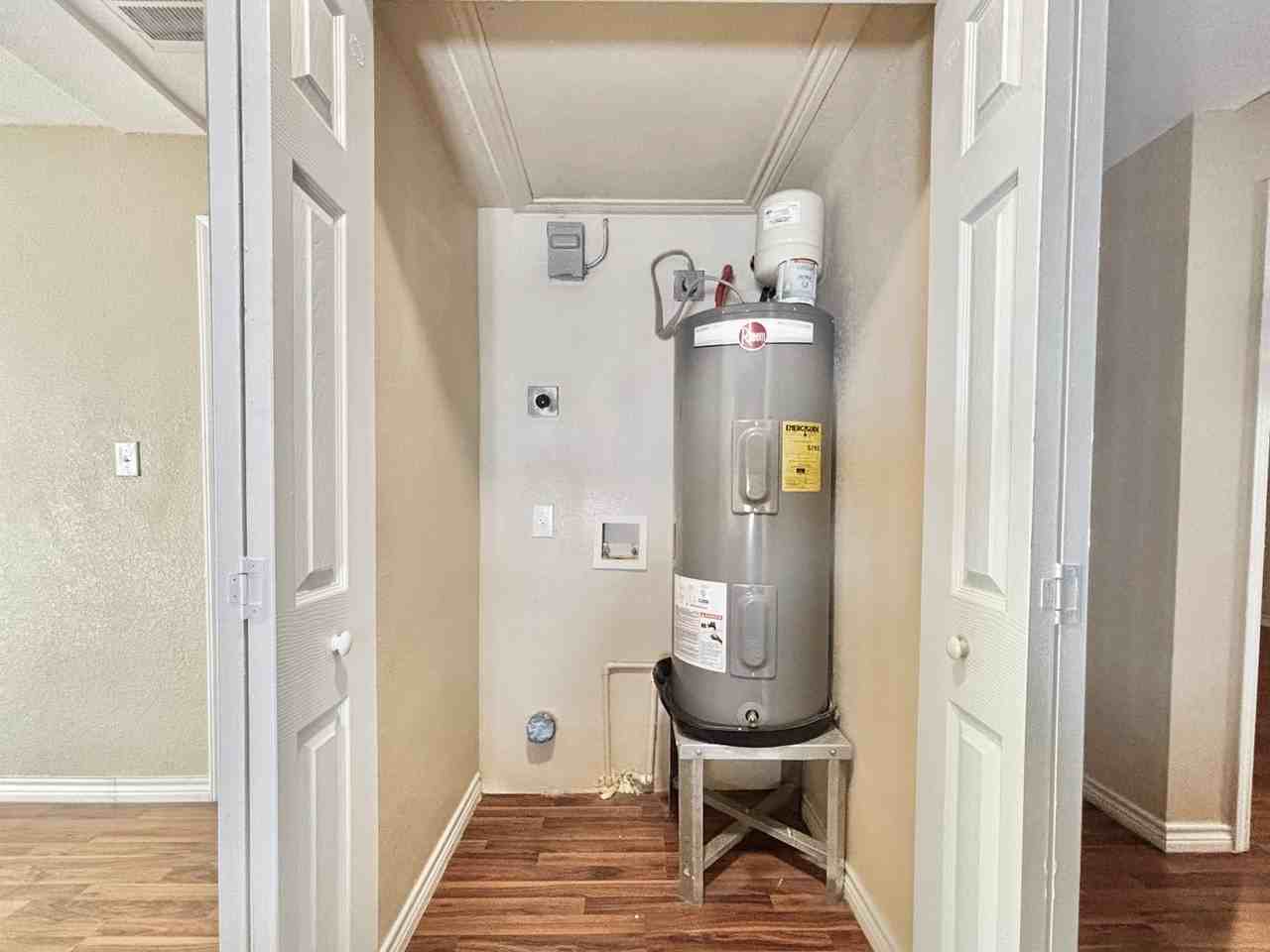 1033 Rivas St #201 - Photo 6 of 14