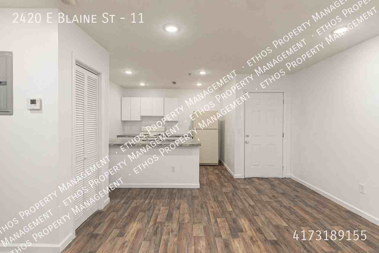 2420 E Blaine St #11 - Photo 4 of 16