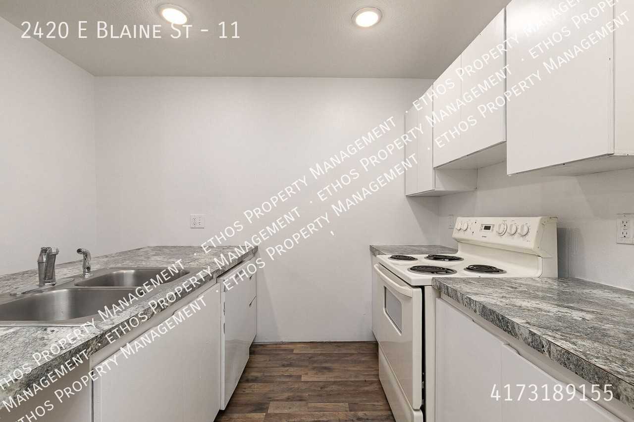 2420 E Blaine St #11 - Photo 6 of 16