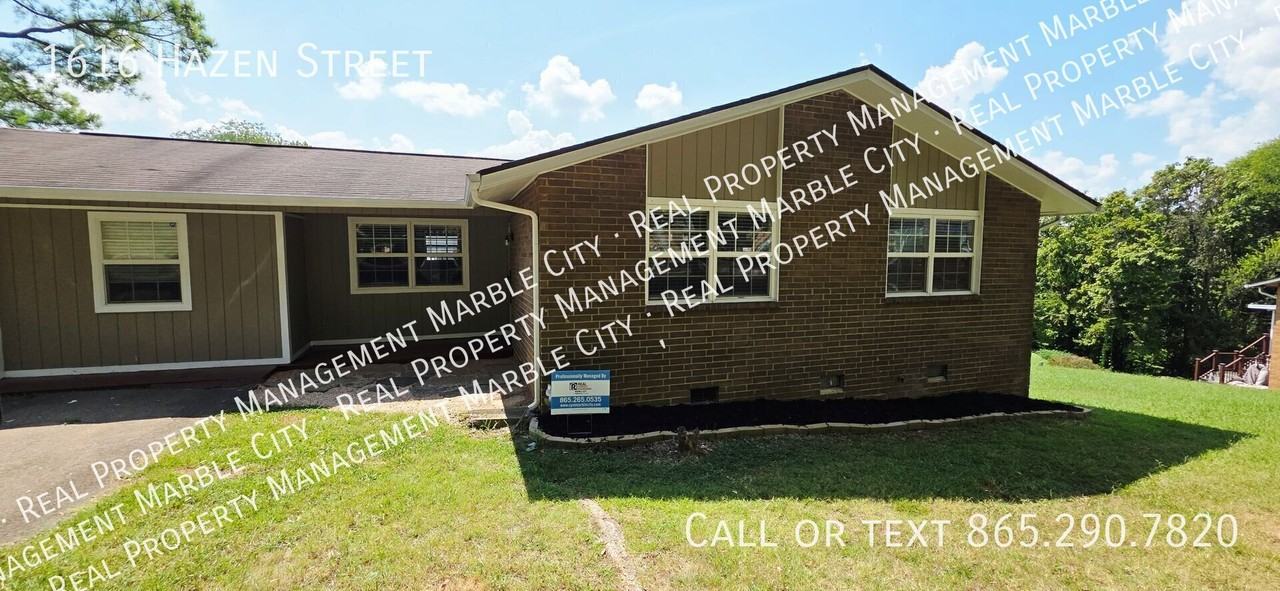 1616 Hazen St - Photo 2 of 31