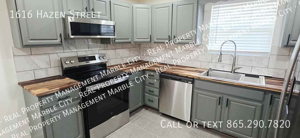 1616 Hazen St - Photo 7 of 31