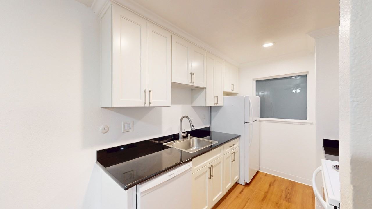 511 Alameda Del Prado #117 - Photo 2 of 15