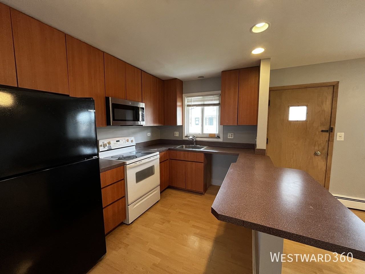 1041 N Northwest Hwy #B1 - Photo 2 of 16
