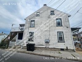 featured image of 463 N 5th St