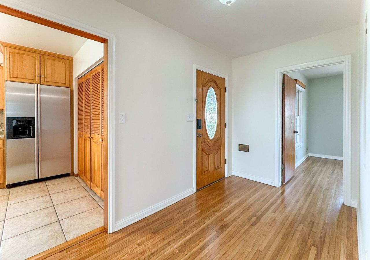 5913 Hill Rd - Photo 4 of 29