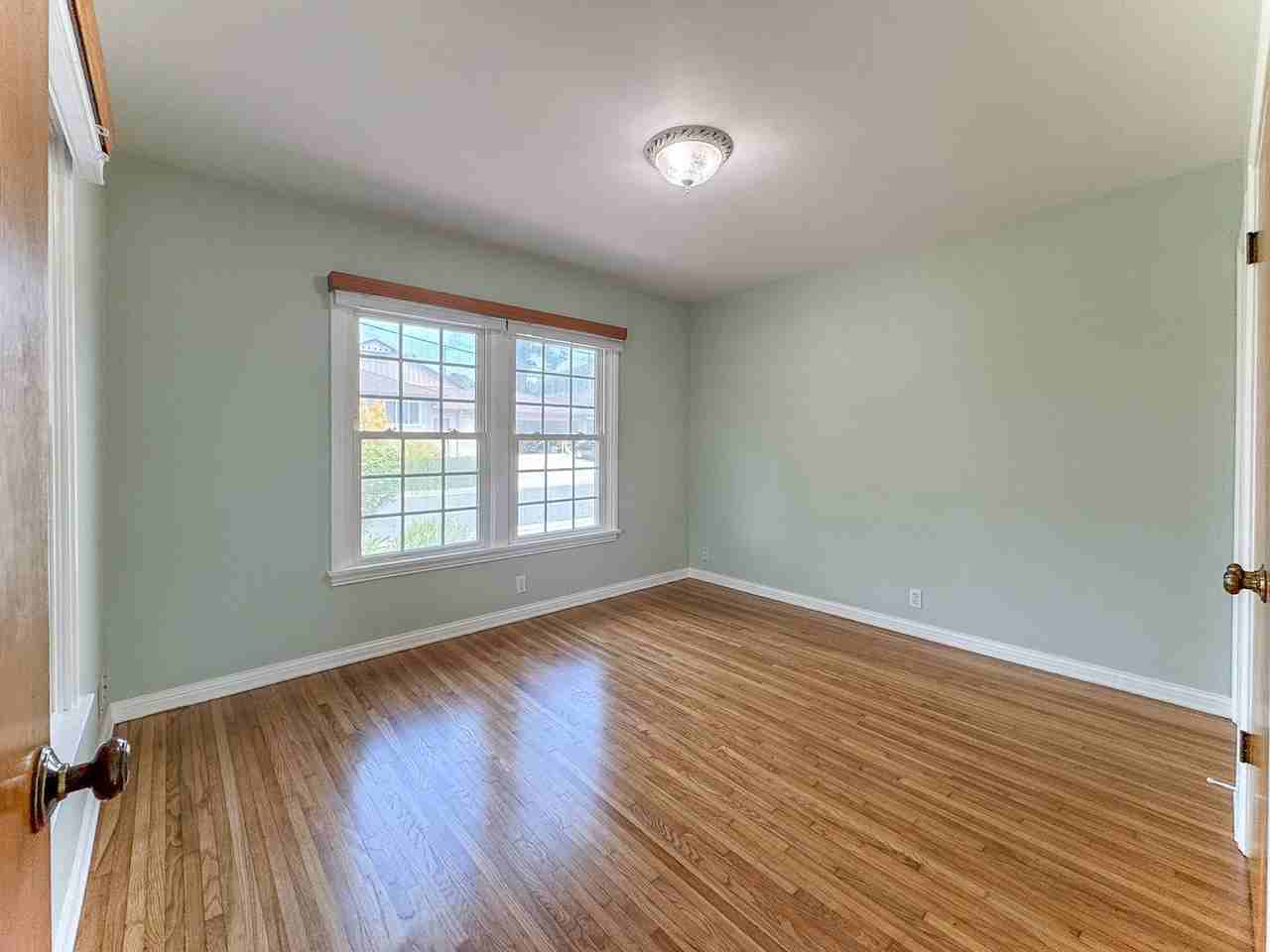 5913 Hill Rd - Photo 7 of 29
