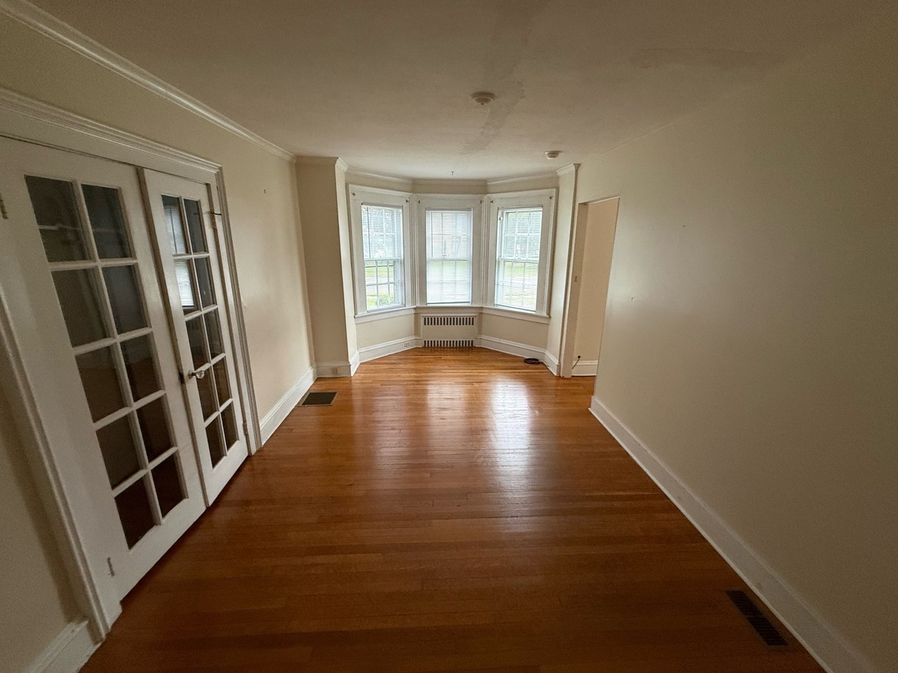 63 Maple St #1stFL - Photo 3 of 10