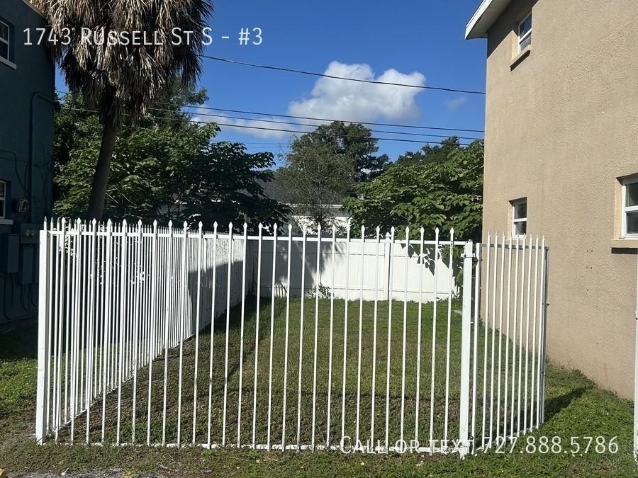 1743 Russell St S #3 - Photo 3 of 5