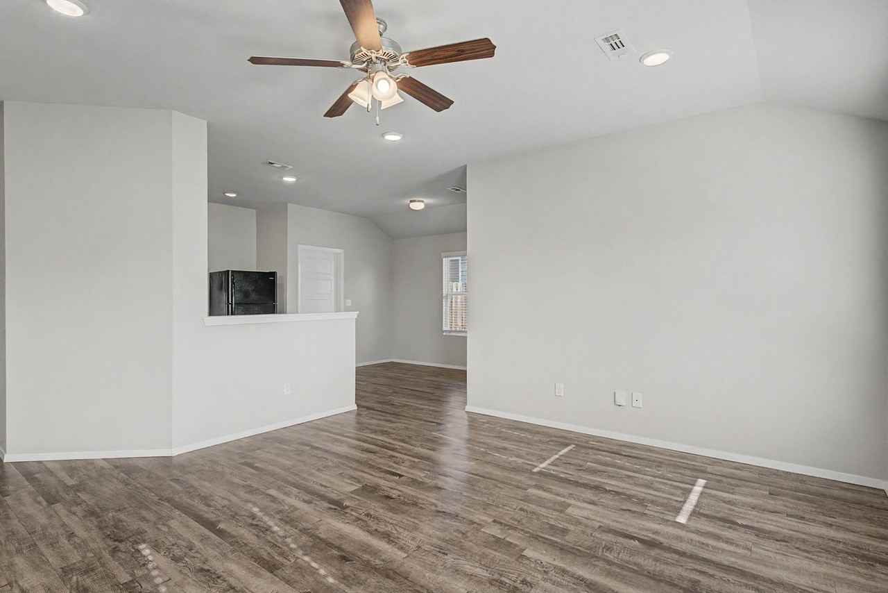 1236 S Nighthawk Ln - Photo 3 of 21