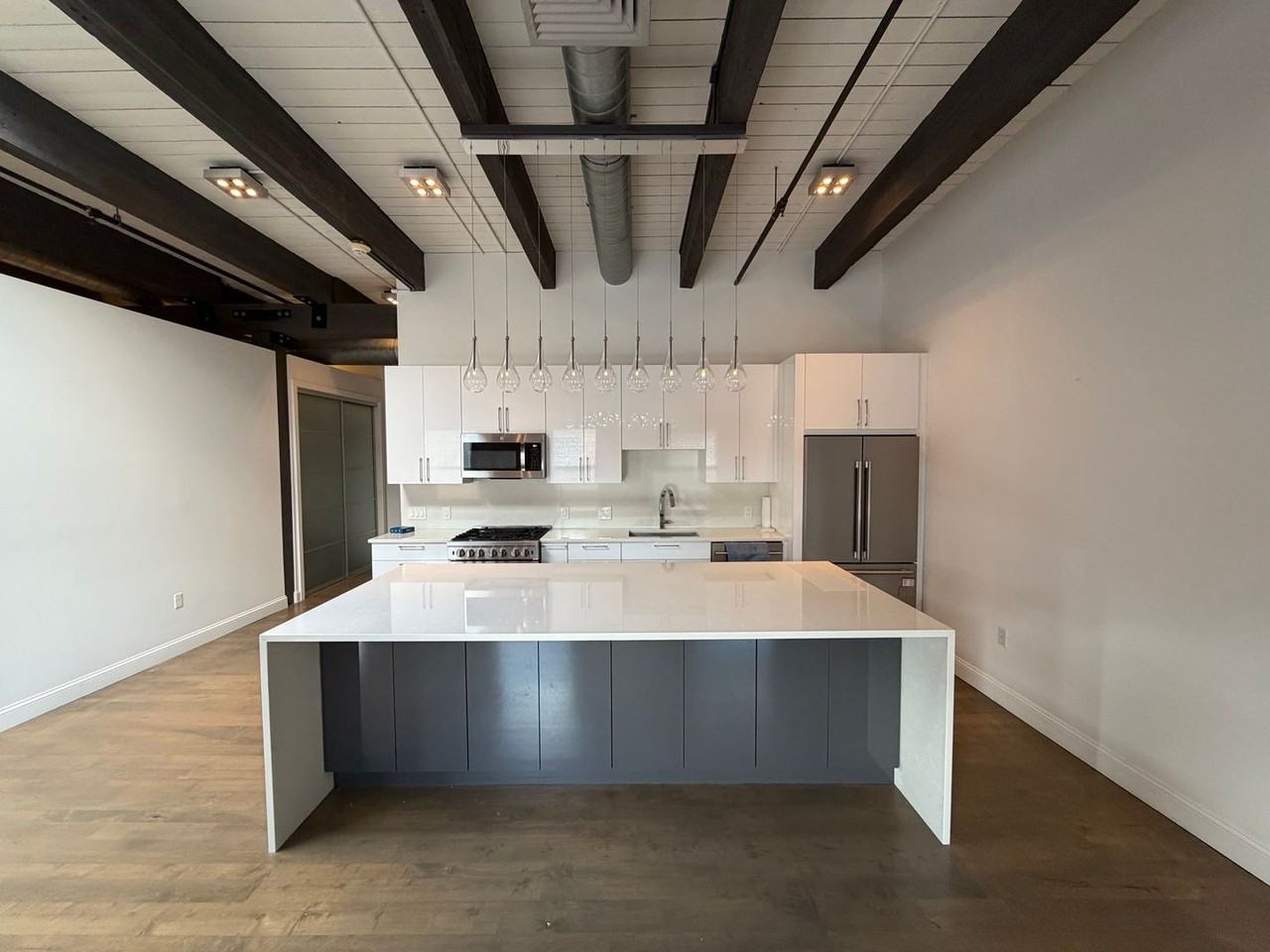 21 Wormwood St #621 - Photo 2 of 21