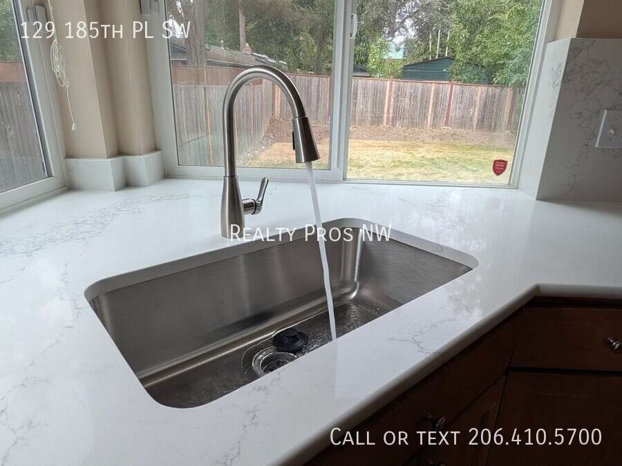 129 185th Pl Sw - Photo 7 of 34