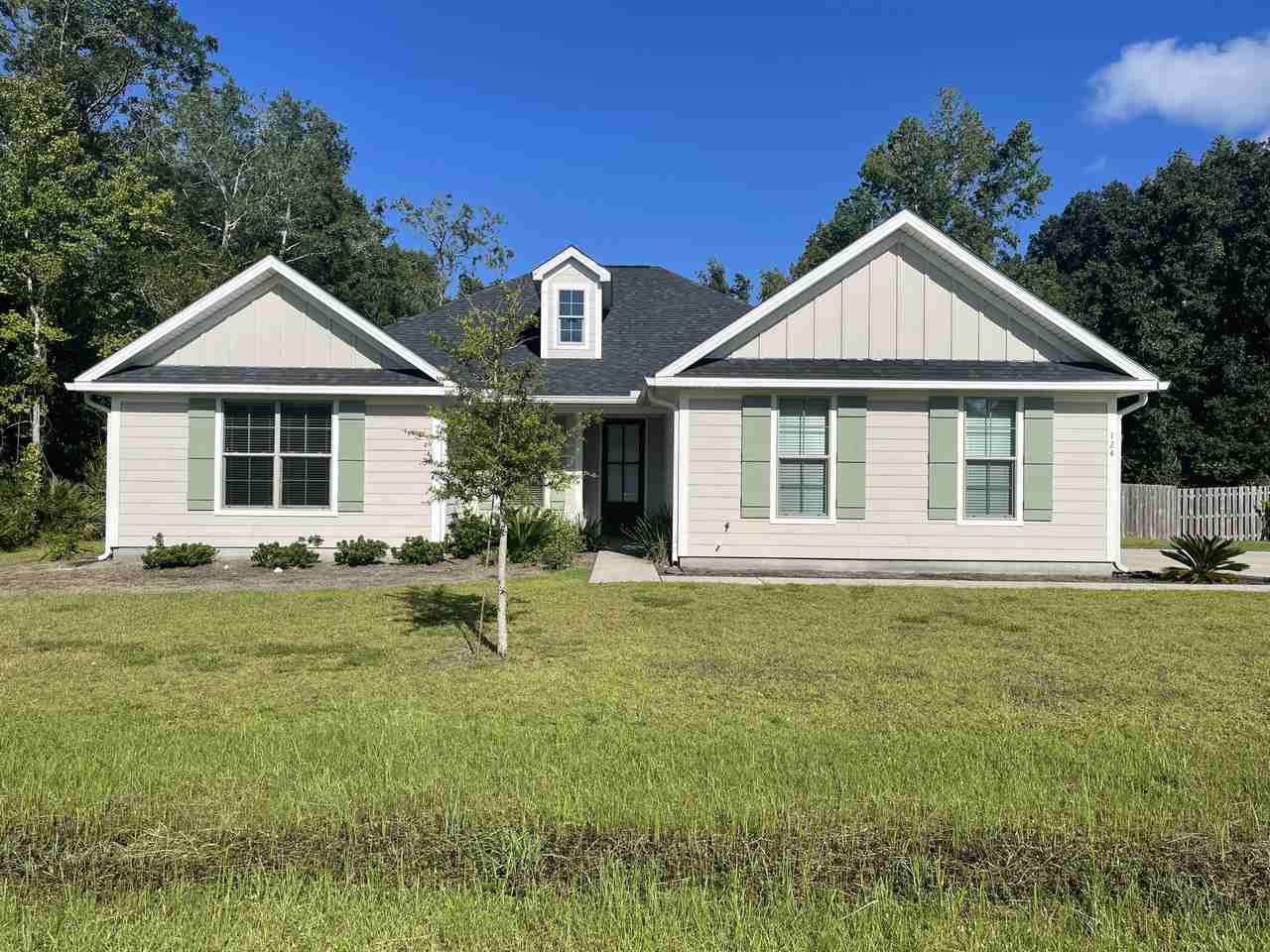 124 Huron Loop