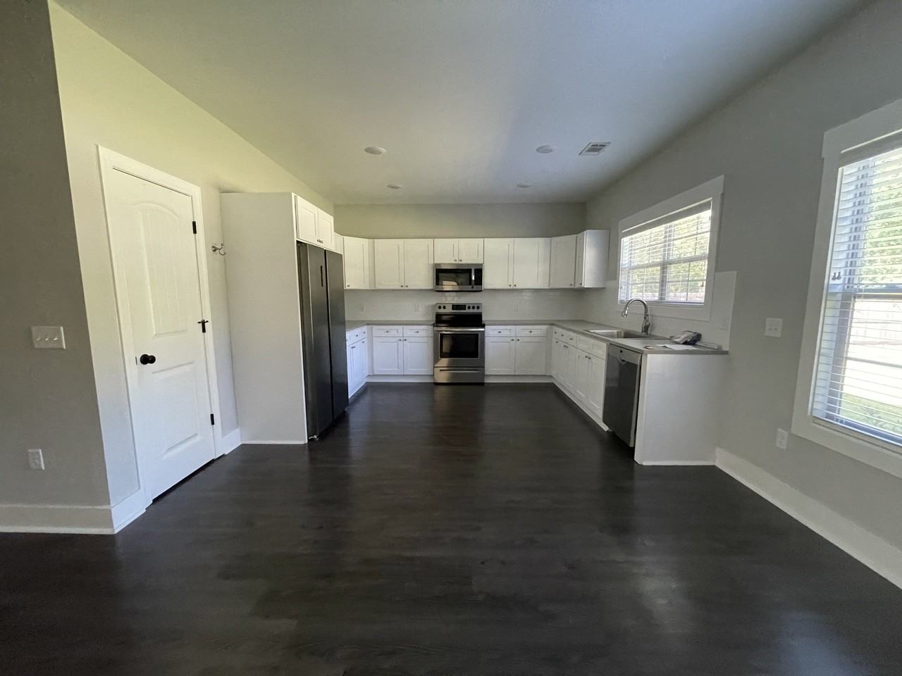 124 Huron Loop - Photo 4 of 15