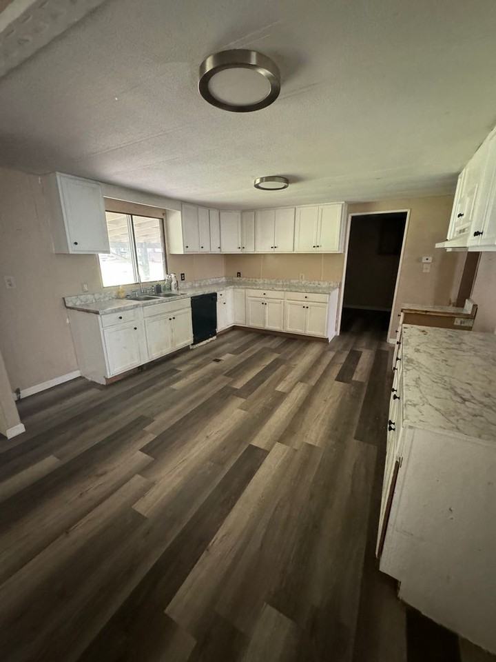 6841 Klug Pines Rd - Photo 4 of 10