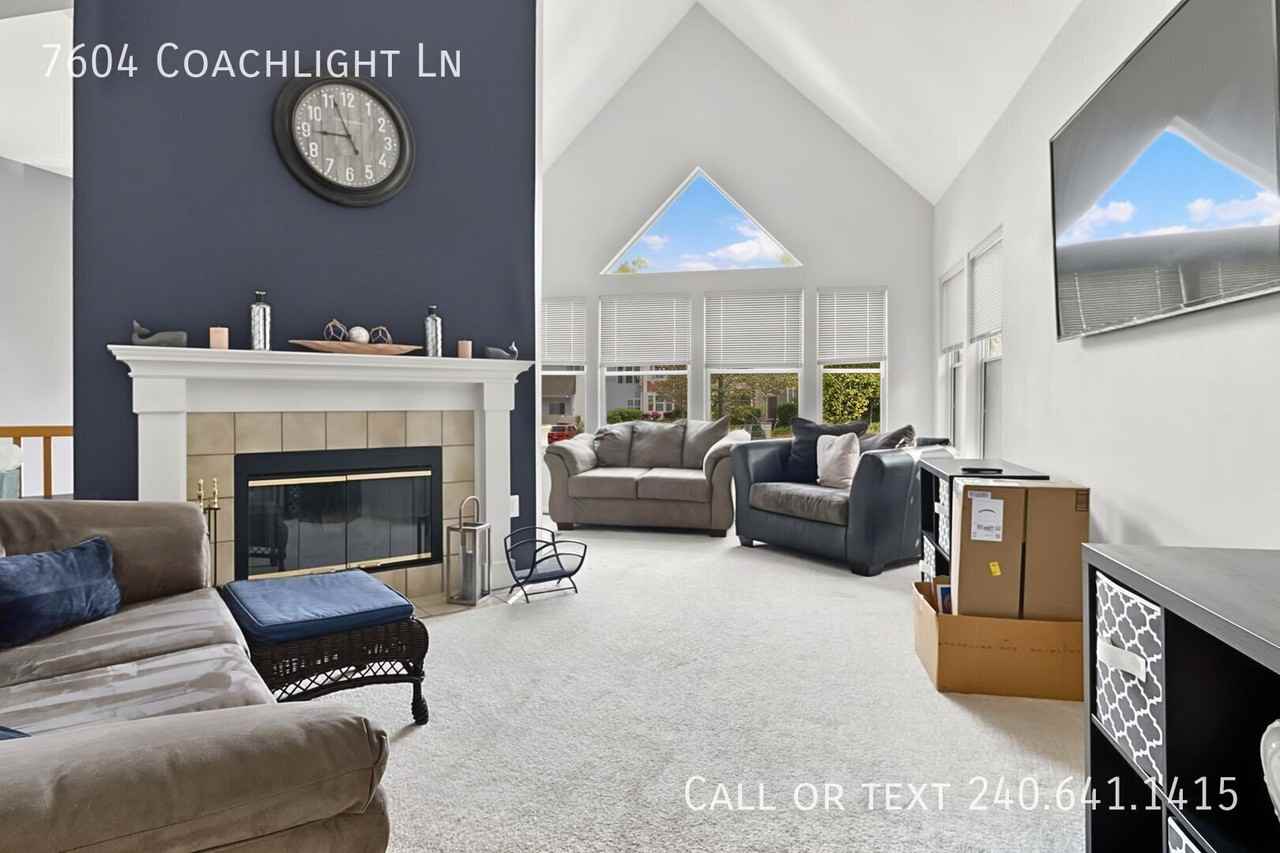 7604 Coachlight Ln - Photo 3 of 14